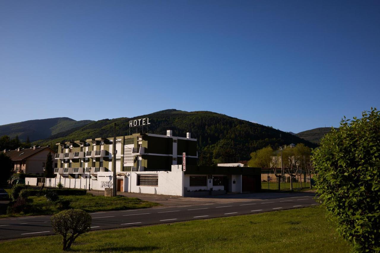 Hotel Del Trueno Ezcaray Exteriör bild